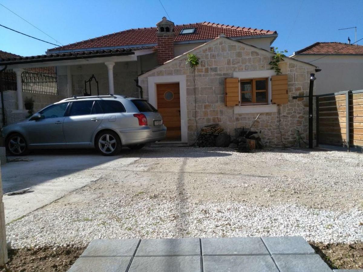 Apartment Buga Slatine Exterior foto
